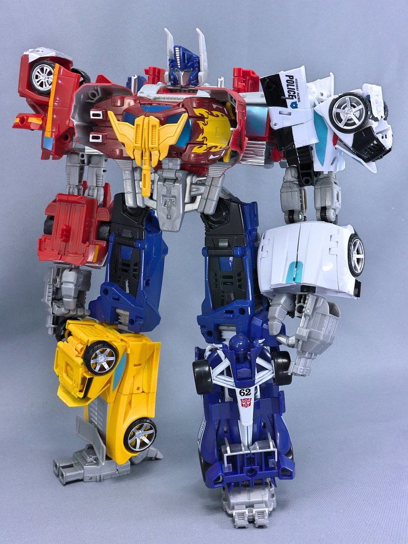 Transformers Unite Warriors Convoy Grand Prime In-Hand Images